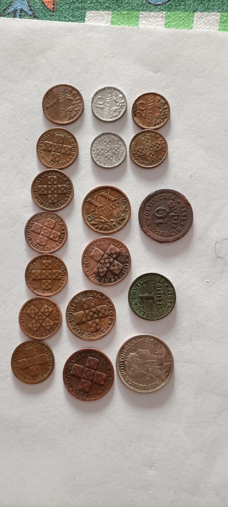 Diversas moedas de centavos