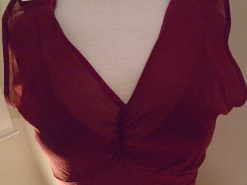 Vestido vintage bordeaux lycra e transparência