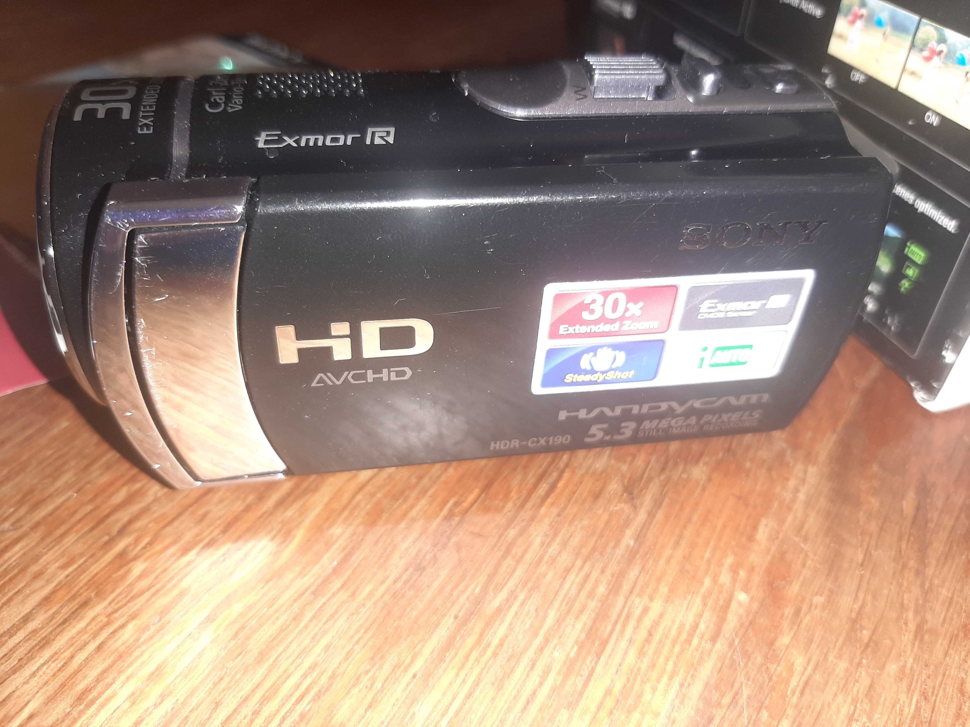 Відеокамера Sony handycam HDR CX190E