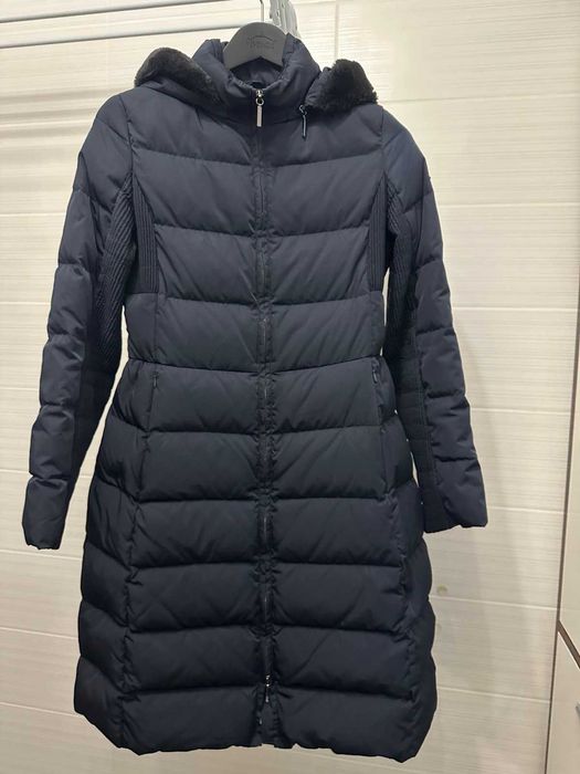 Пальто Armani Jians