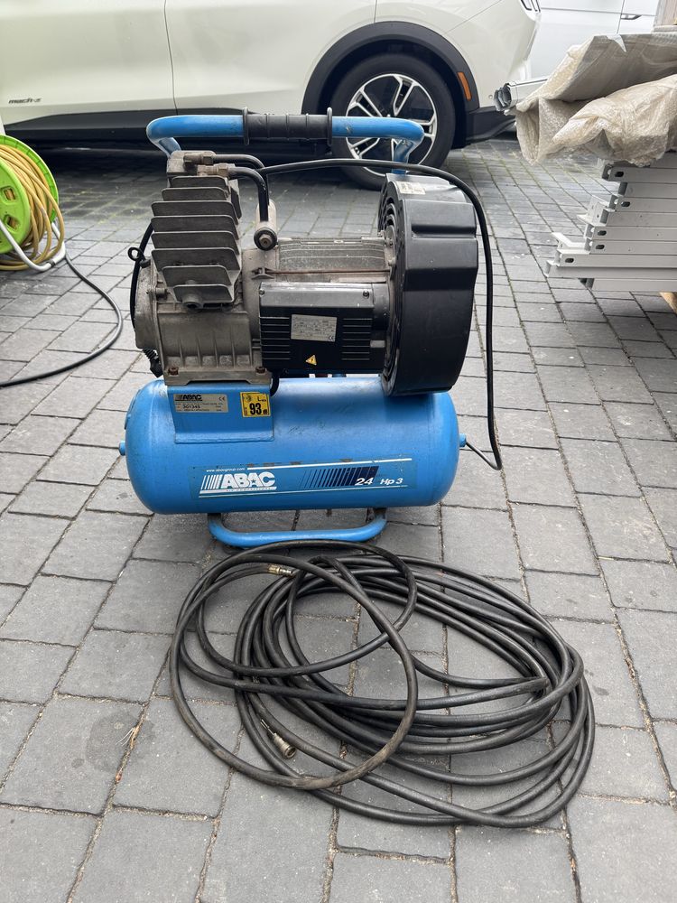 Kompresor ABAC 24l. dwucylindrowy linia profesjonalna