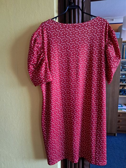 Nową czerwona tunika sukienka  w serduszka rozmiar 4xl.