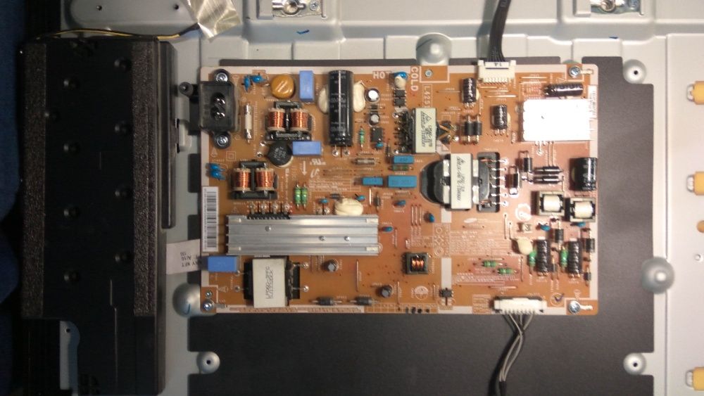 SAMSUNG UE39F5300 под разборку