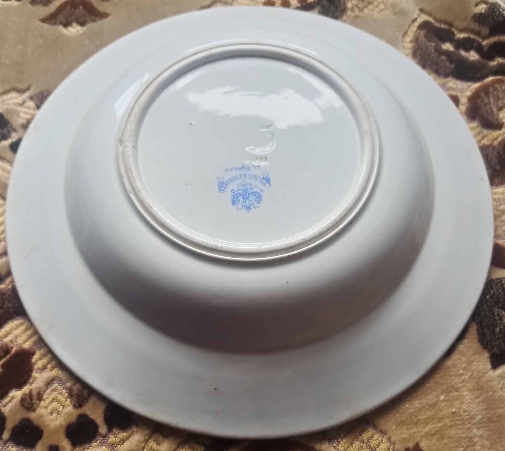 Антикварная тарелка М.С.Кузнецова в Будах