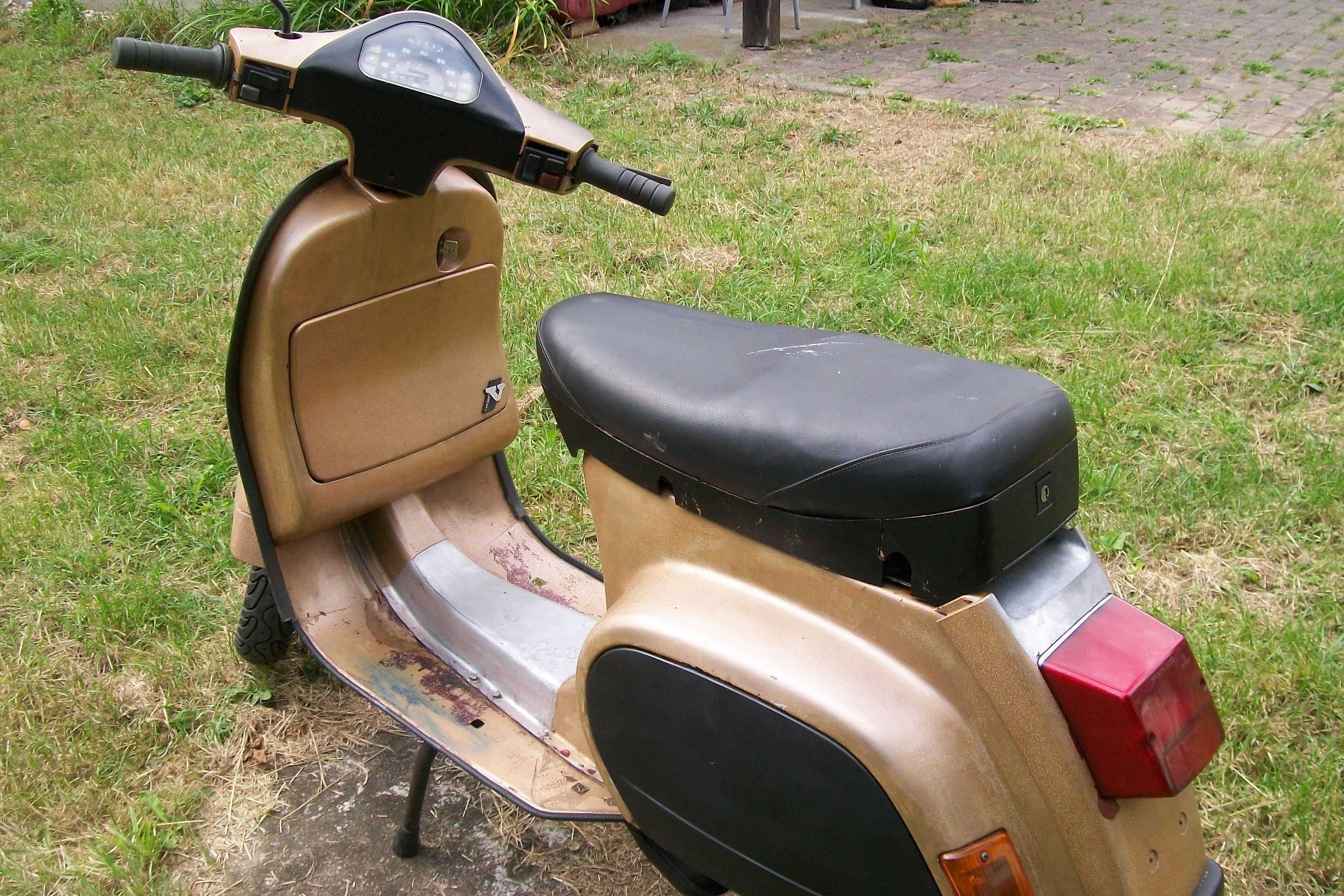 piaggio  vespa 50-sprowadzony- do uruchomienia/rejestracji na zabytek