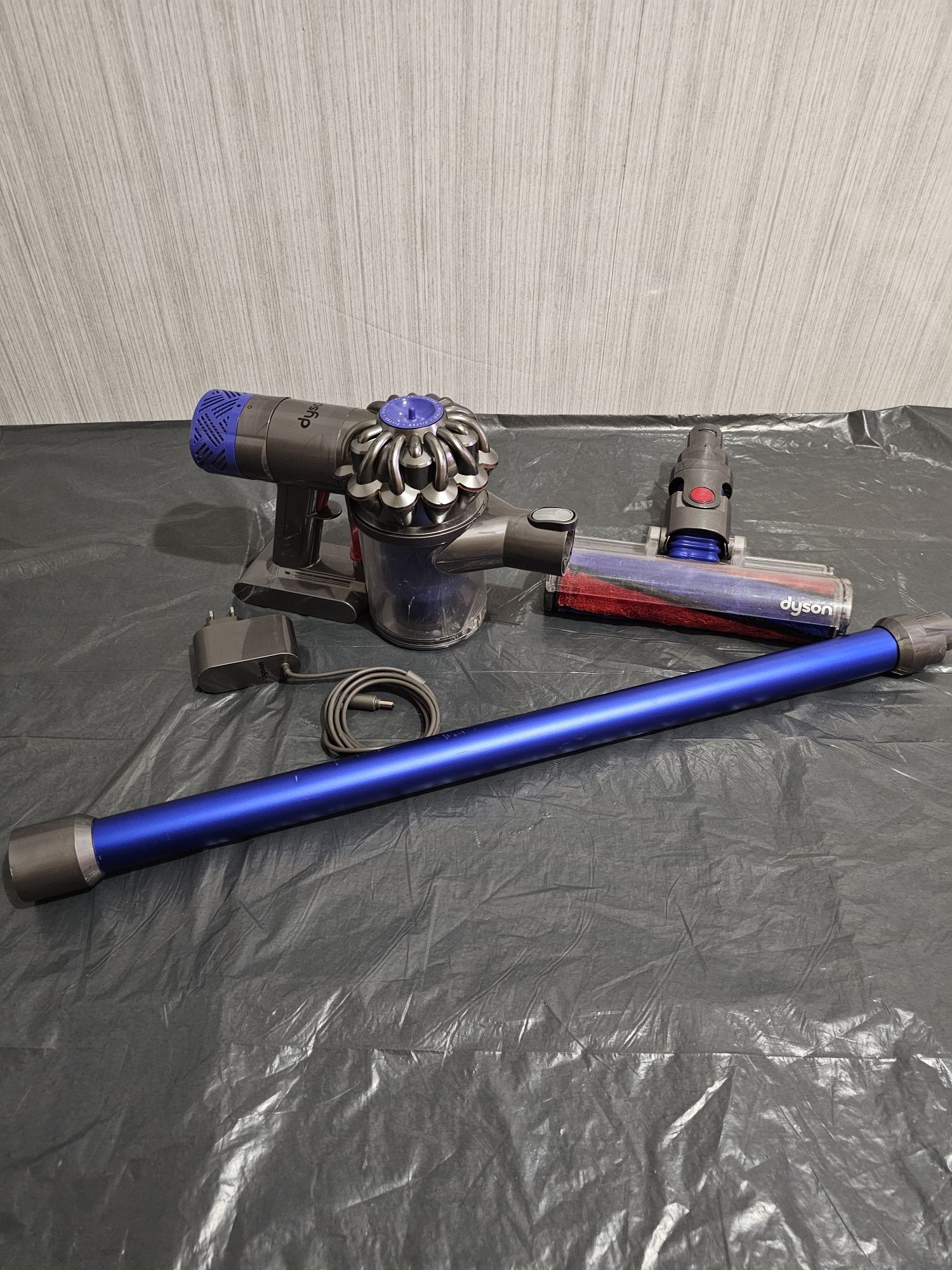 Пилосос Dyson V8