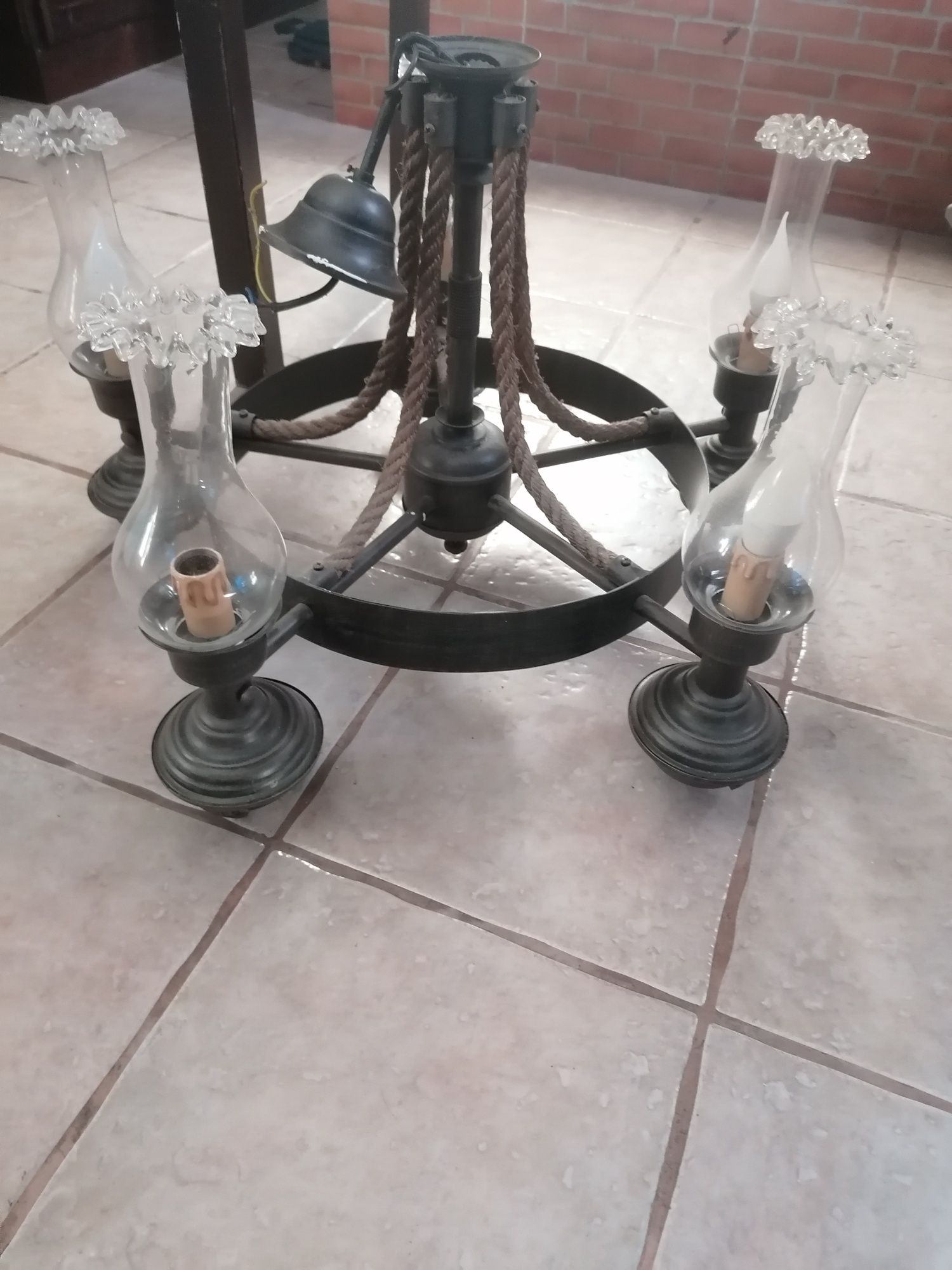 candeeiro estilo antigo