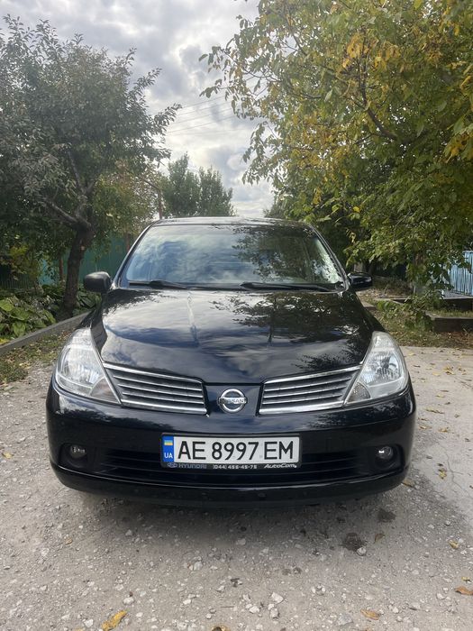 Nisan Tiida автомат 1.6