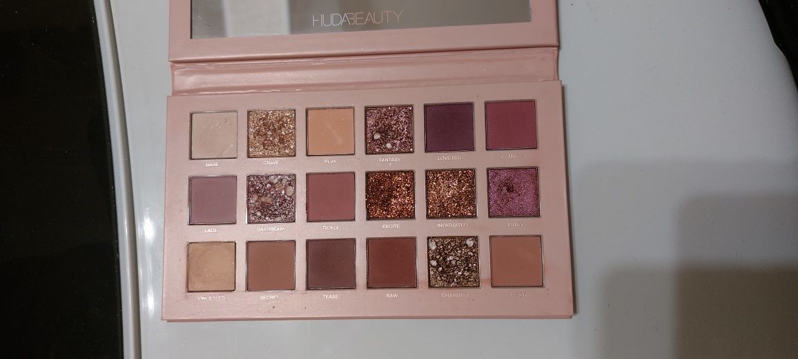 Huda beauty палетка тіней huda оригінальна тени huda