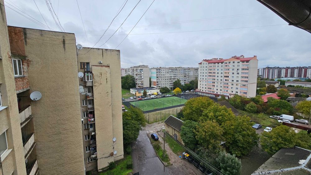 Терміново. Торг. Двокімнатна квартира неподалік ТЦ Велес Метро