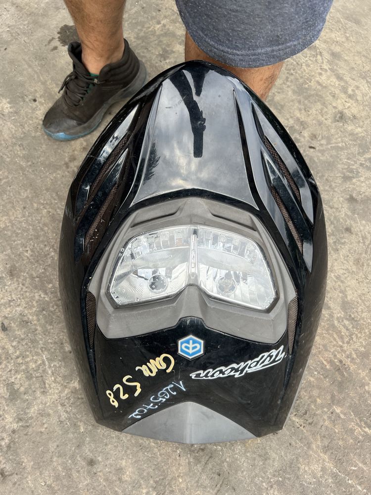 Piaggio Typhoon 50 czasza lampa kompletna 12 do 17
