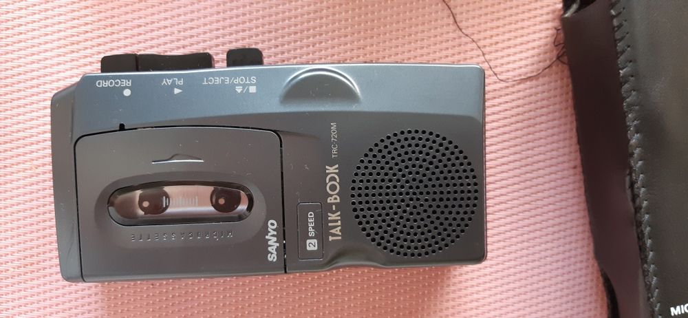 Gravador Sanyo com micro cassate