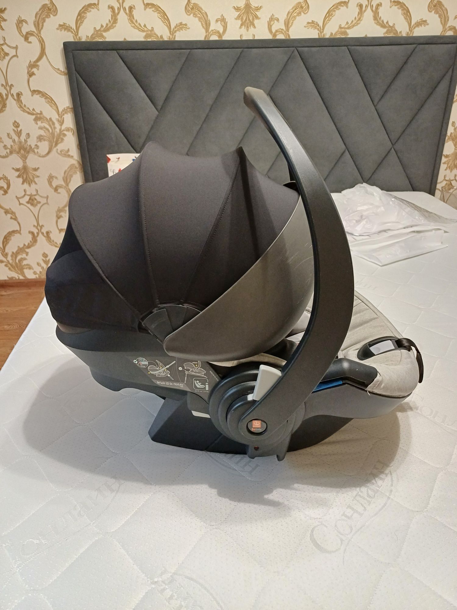 Продам автолюльку Stokke.