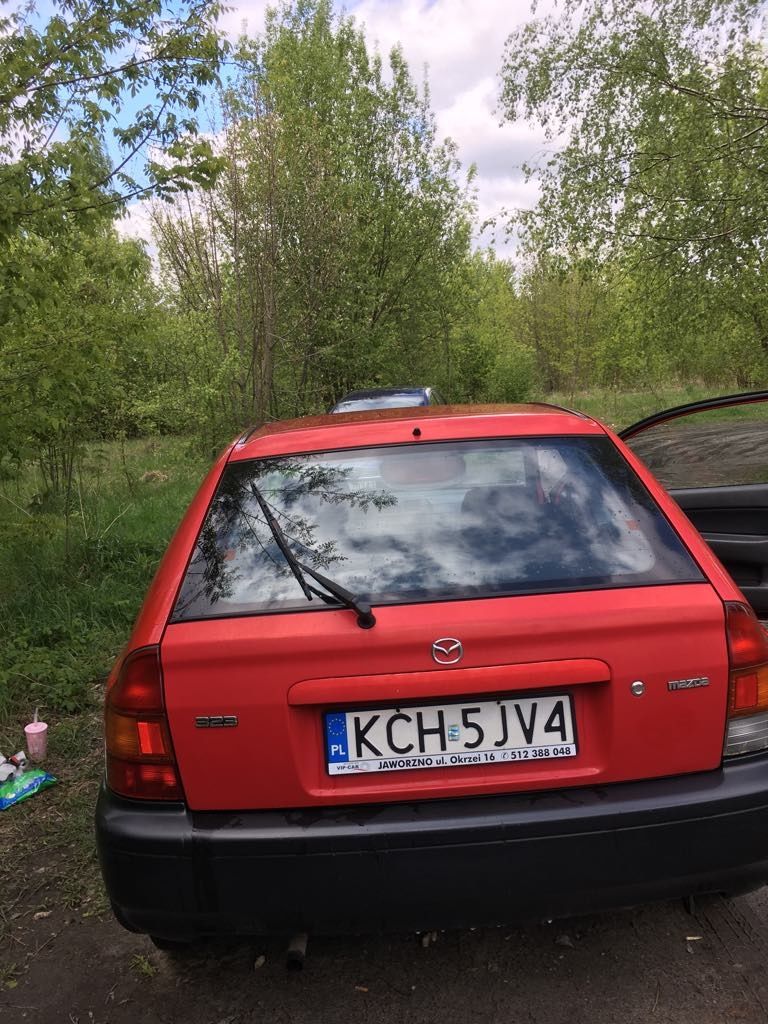 Samochód osobowy Mazda 323 1.3 73 km