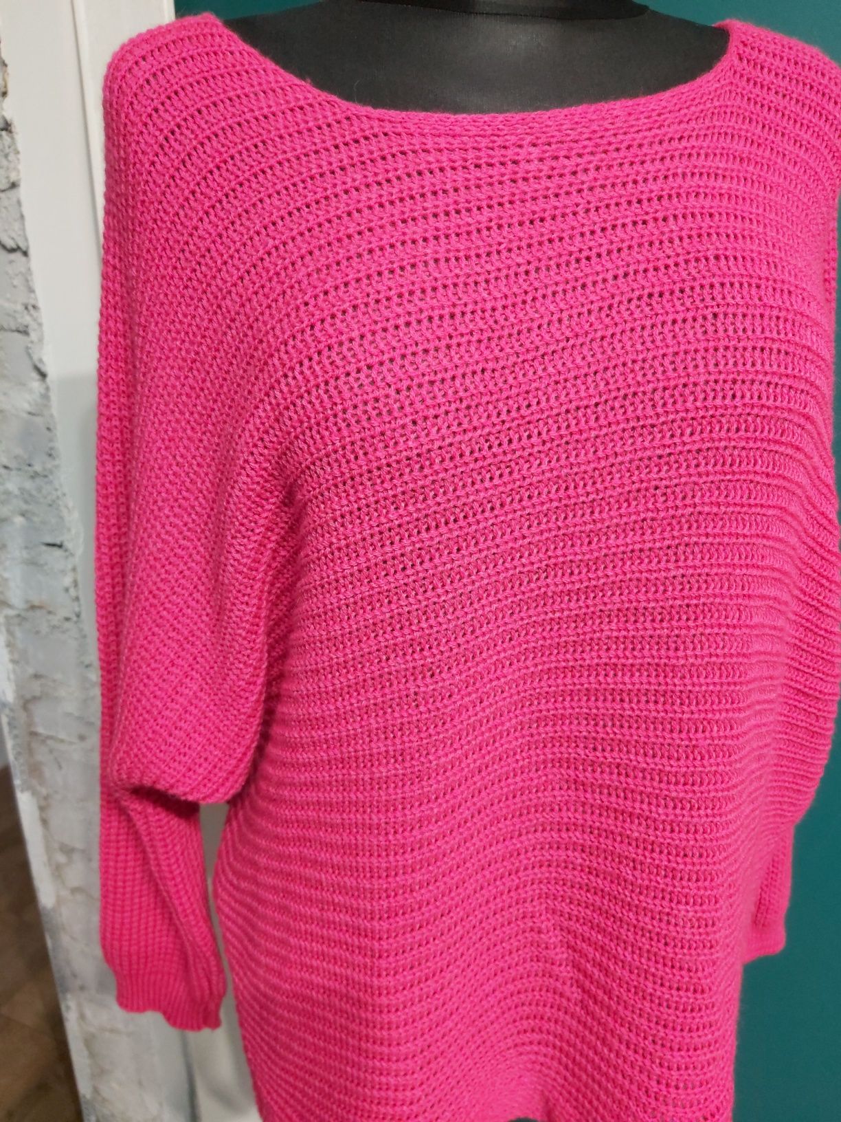 Sweter fuksja nowy