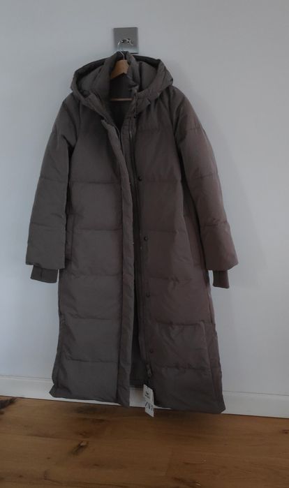 Długi płaszcz puchowy szary norkowy puch naturalny