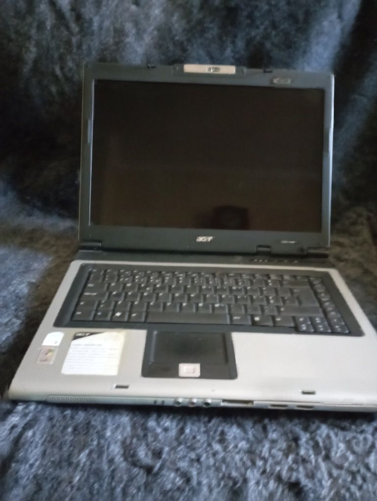 2 Portáteis Acer Aspire 5600