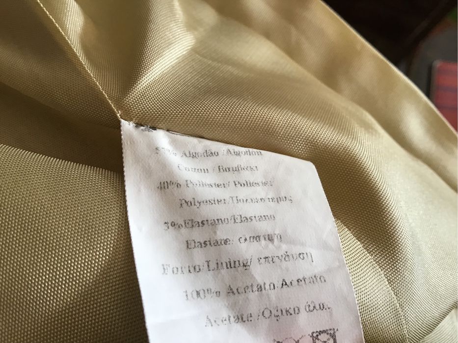 Blazer vintage acetinado da Charles. Tamanho 38. Portes CTT incluídos . Descida de preço.