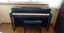 Piano Yamaha Clavinova  CLP 440 ano 2011 com banqueta.
