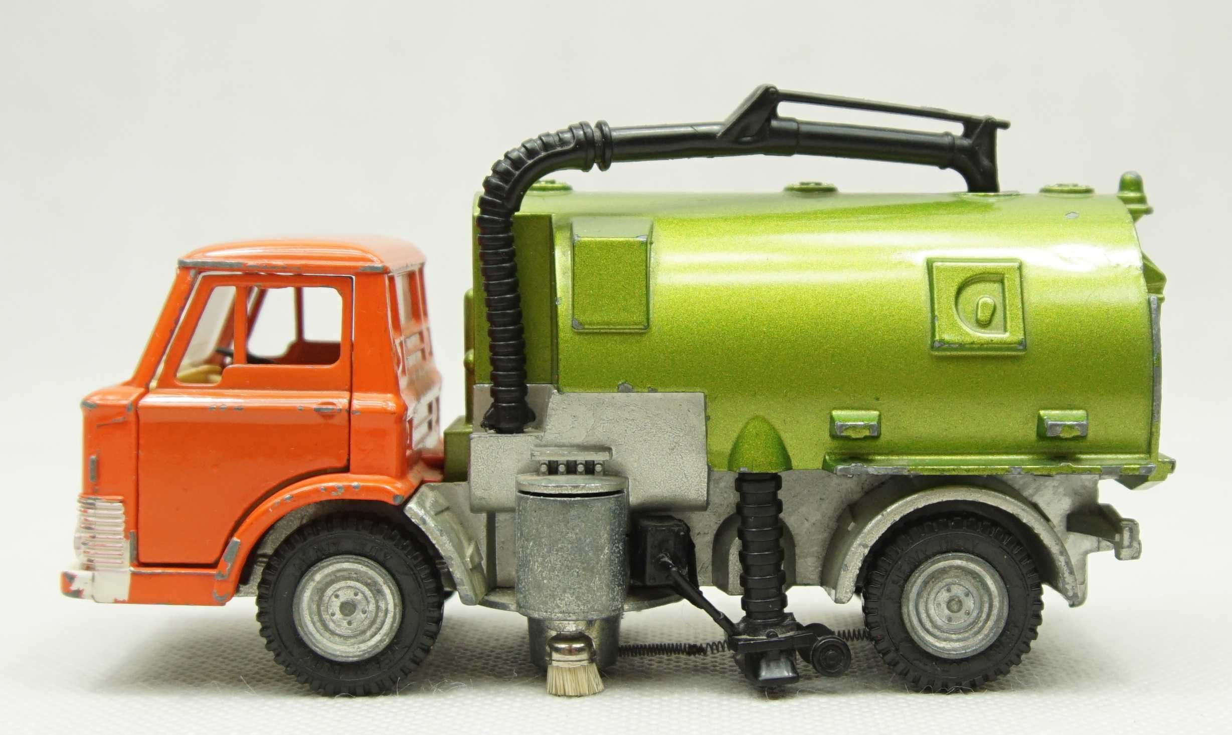 DINKY TOYS Johnston Road Sweeper
