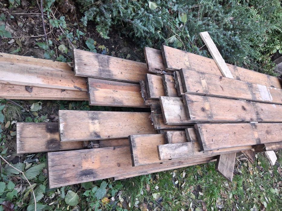 Deski i kantówki używane z modrzewia syber.