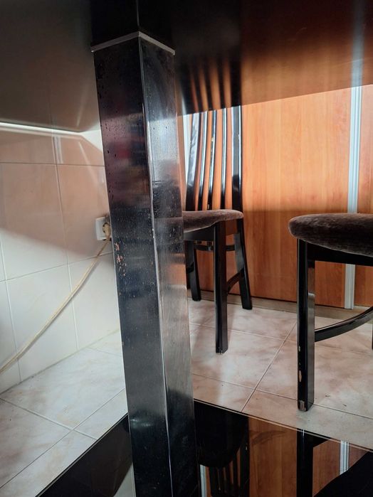 Mesa de jantar de vidro