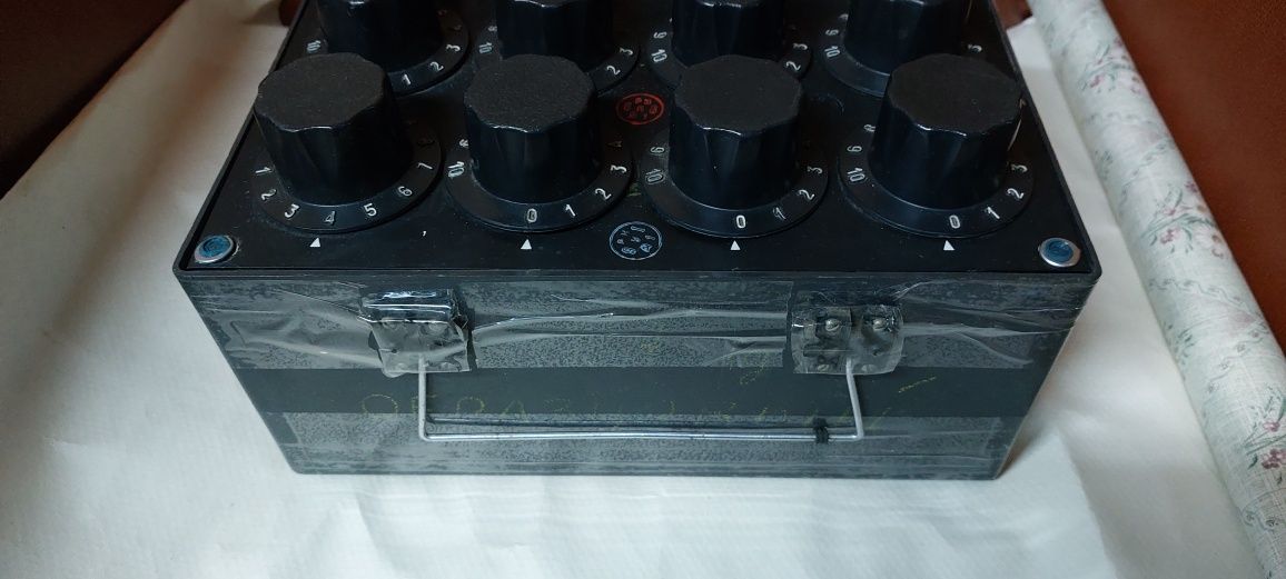 Магазин сопротивлений Р4831 (рабочий.б.у.)
