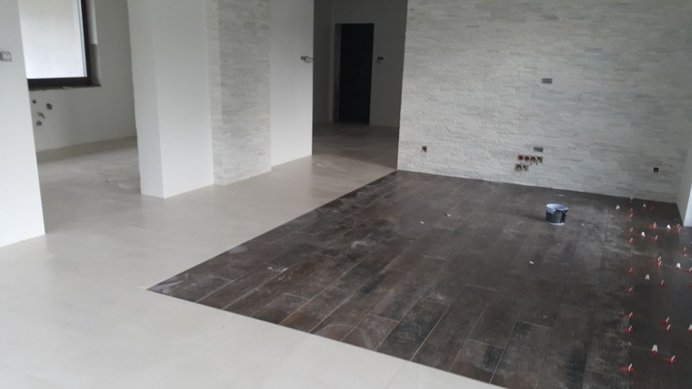 Glazurnik. Układanie płytek F.U UKŁADAMY PŁYTKI