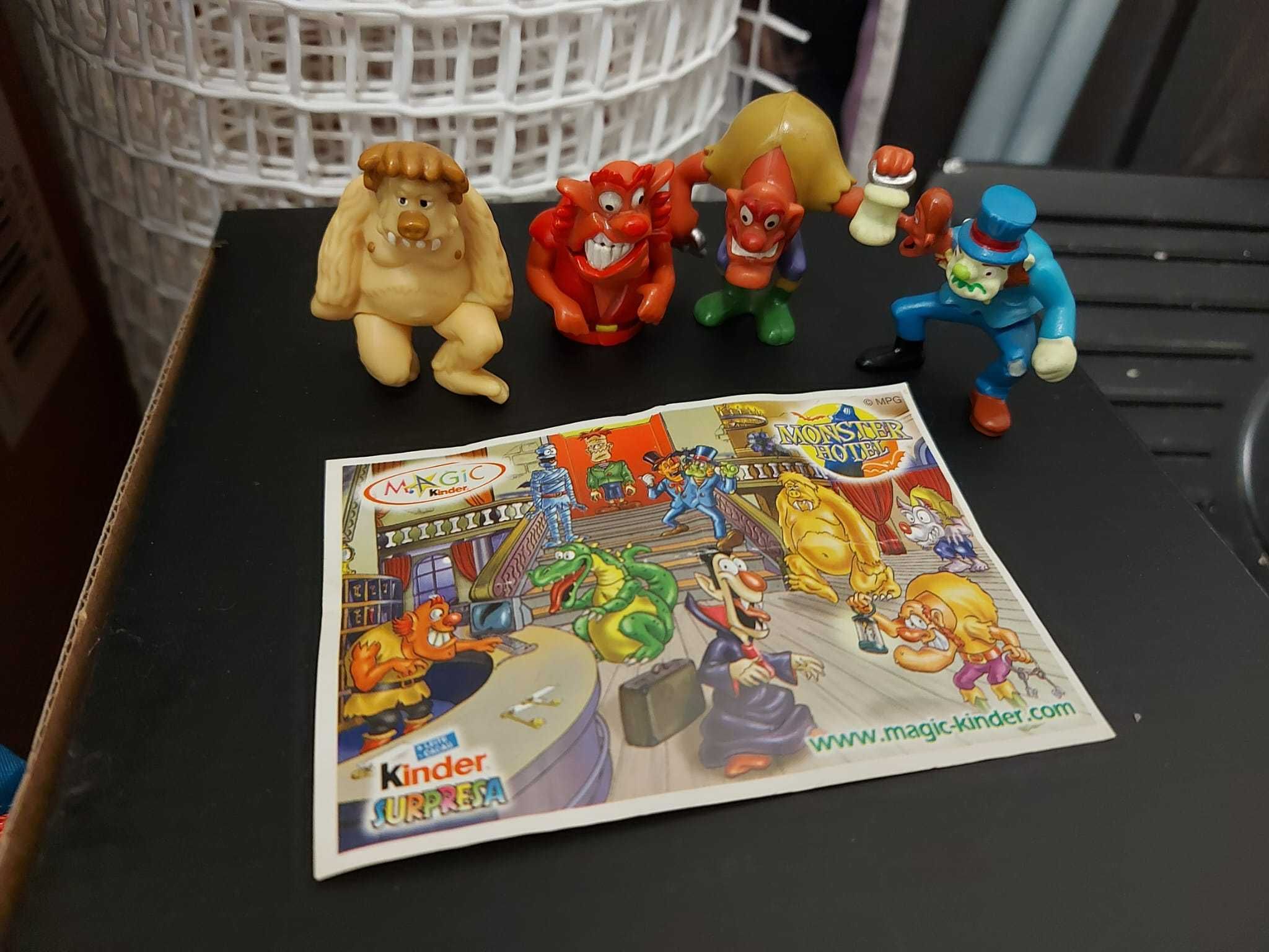 Lote #8 - Oito coleções Kinder
