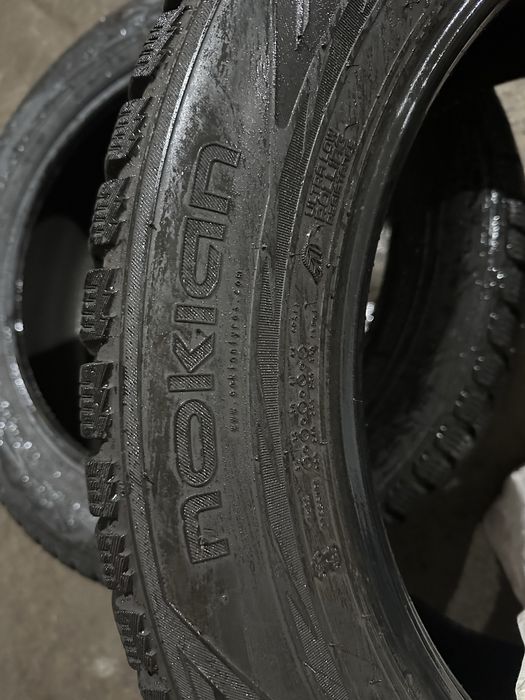 Резина зимова Нокіан 265 50 20