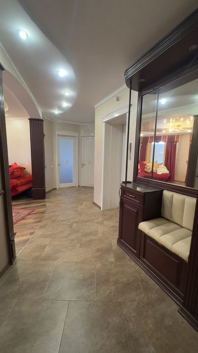 Продам 2-кімн.кв. 88 кв.м по вул.  Маслова, центр