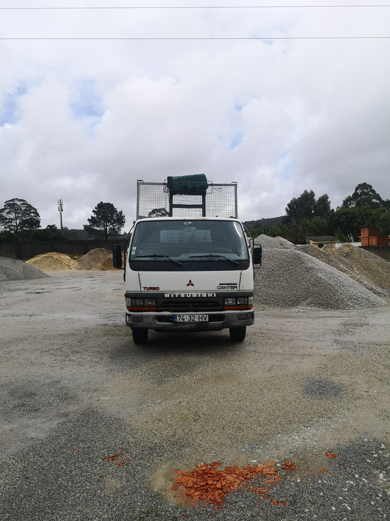 Camião mitsubishi