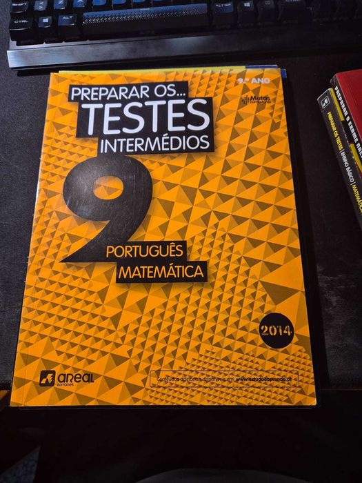 Vários livros de apoios a Matemática e Português