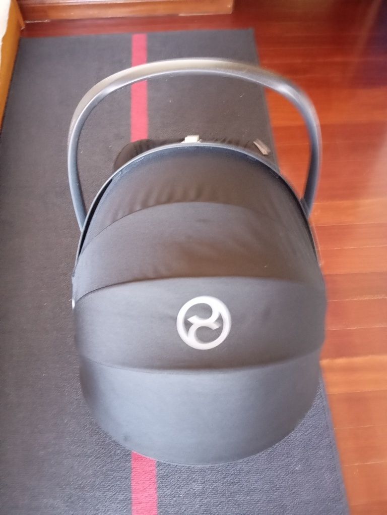 Cybex Cloud Q + base isofix