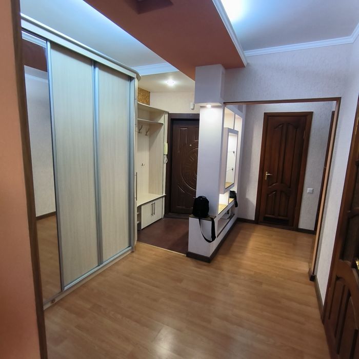 Продаж квартири з неймовірним видом