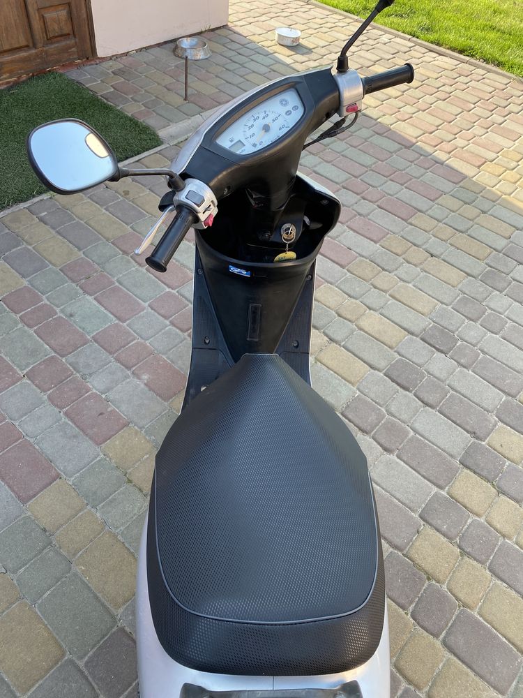 Продам скутер Yamaha Jog 16J