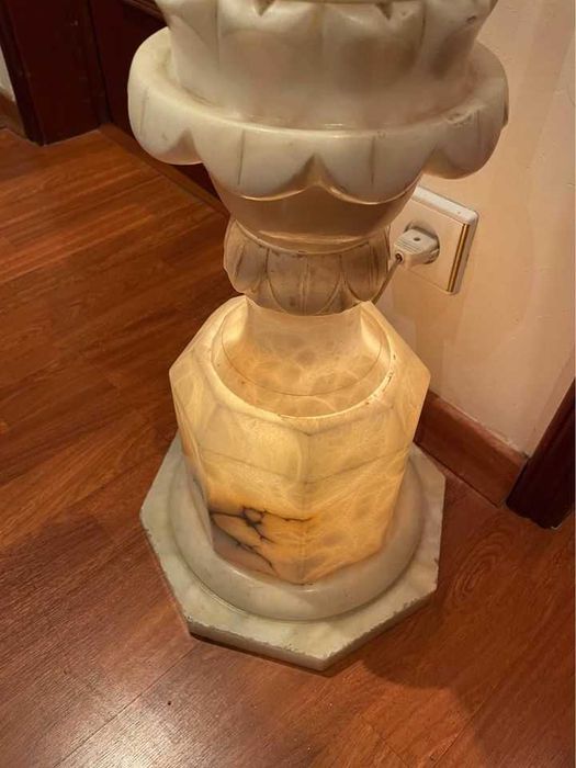 Coluna Mármore Eletrificada