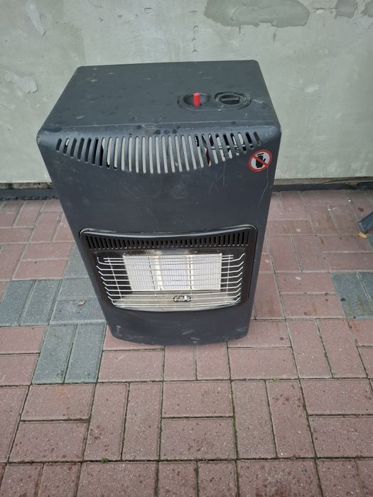 Piecyk gazowy ,Słoneczko 4,2KW  na butle gazową 11kg