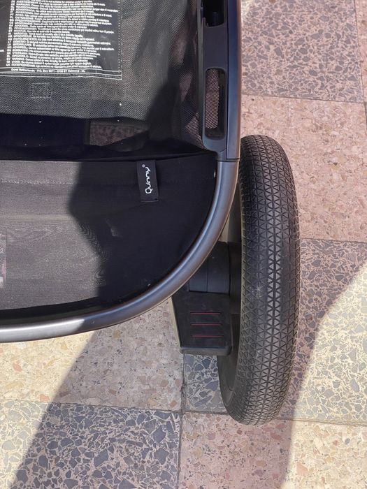 VENDA URGENTE - Chassi Quinny HUBB + cadeira MaxiCosi + Isofix