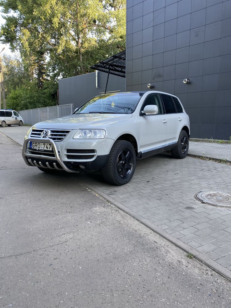 Volkswagen Touareg