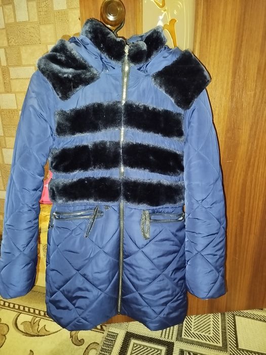 Продам зимову б/у куртку