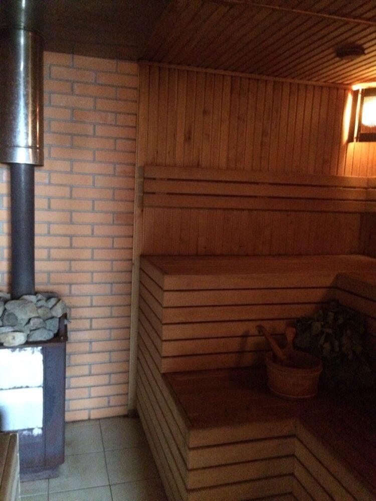Аренда большого комфортного дома с баней в городе