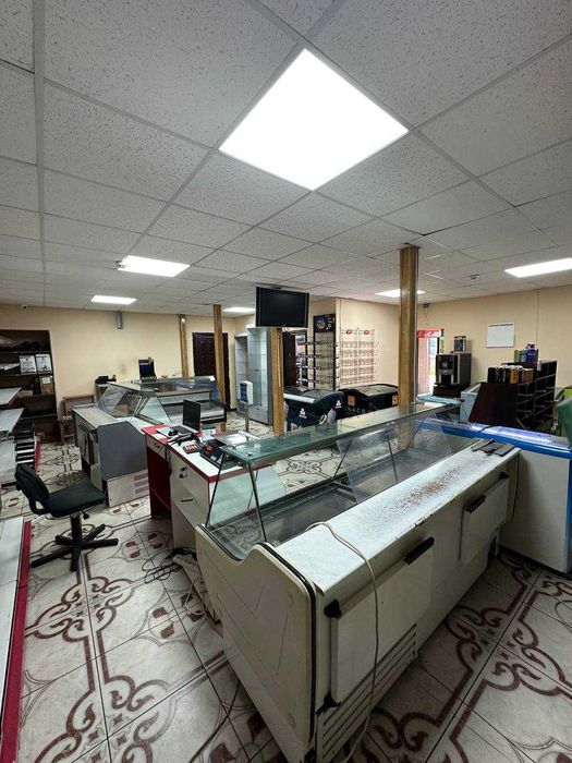 КВАСИЛІВ 90м2 Здам ФАСАДНЕ ОКРЕМОСТОЯЧЕ приміщеня зДілянкою надДорогою