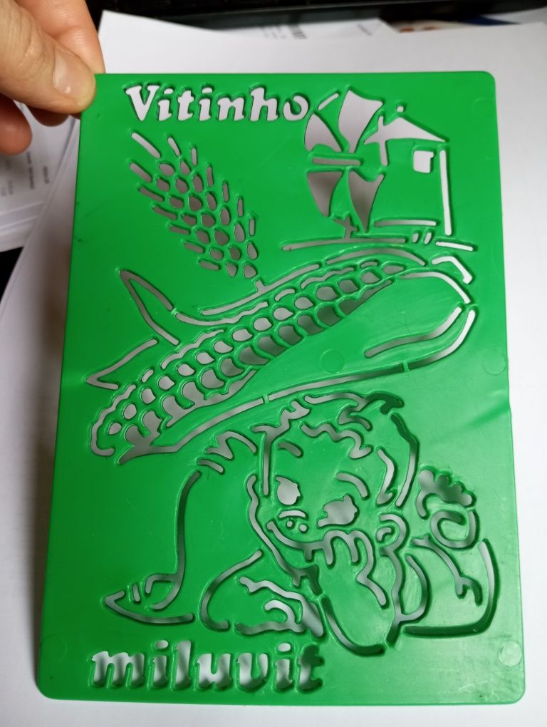 Régua desenhavel Vitinho/ Stencil Vitinho Milupa