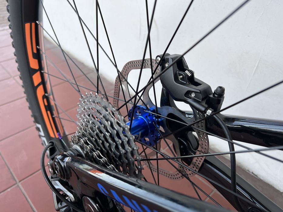 Canyon Torque CF8 2022 M 27.5” Carbon- Rower Enduro, Jibber