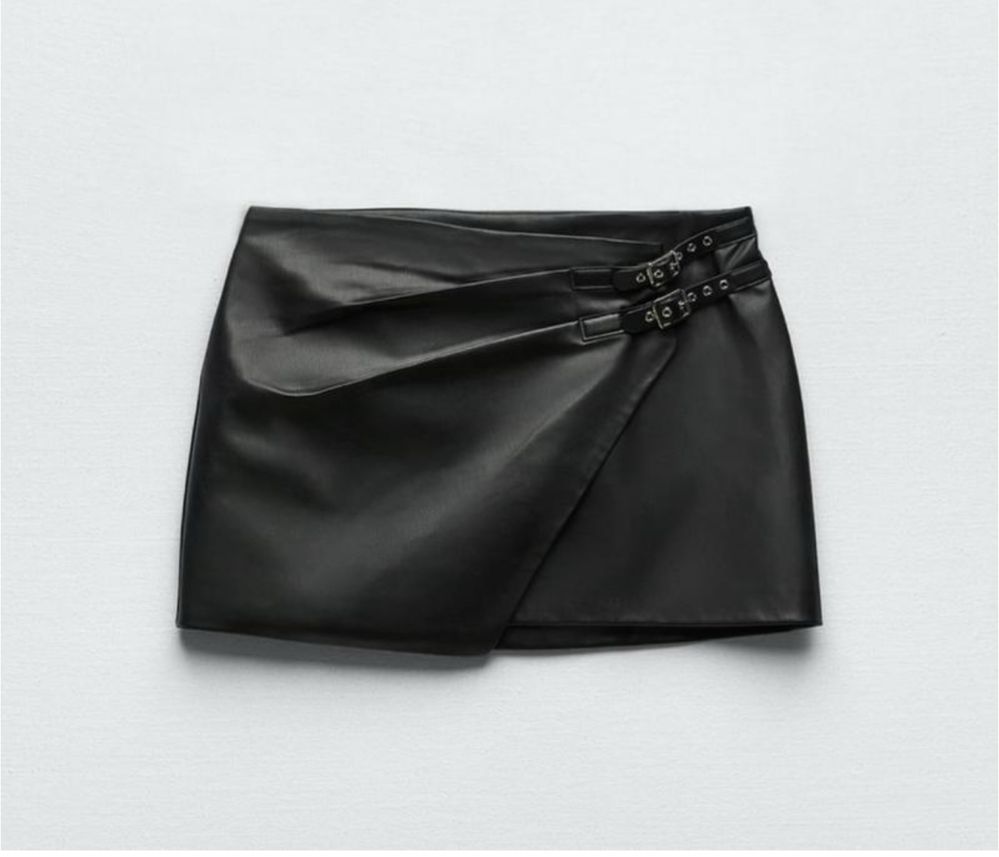 Спідниця зі штучної шкіри з пряжками zara