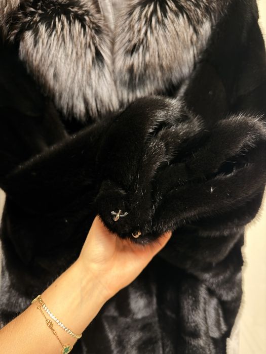 Роскошная норковая шуба с чернобуркой НОВАЯ
