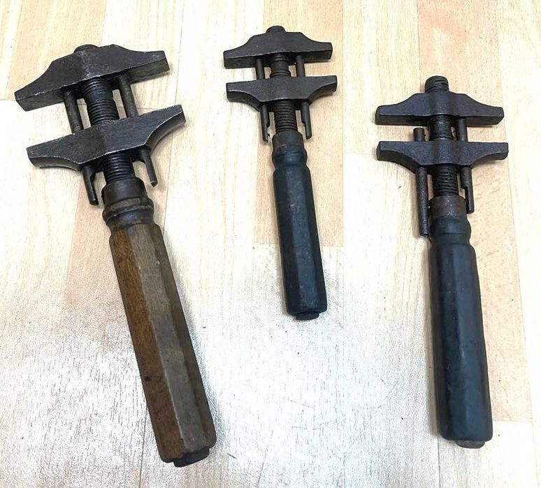 chaves inglesas antigas, chaves ajustáveis. Ferramenta antiga