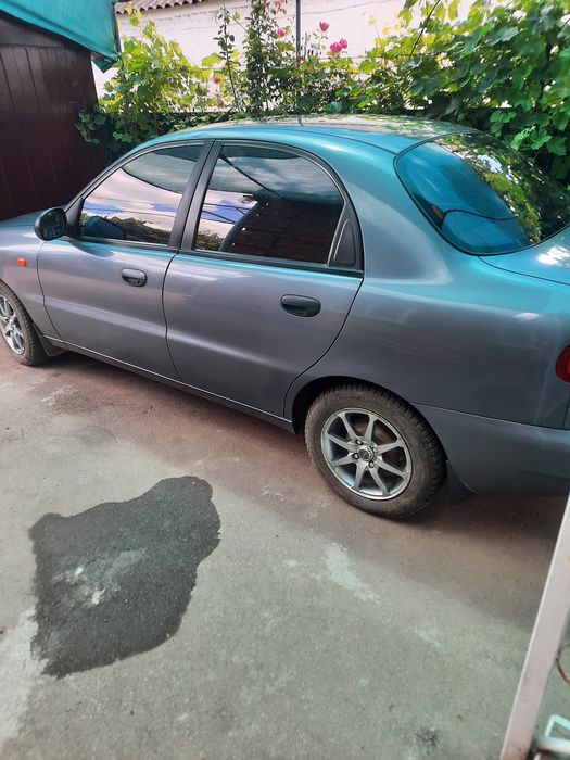 Автомобіль ланос
