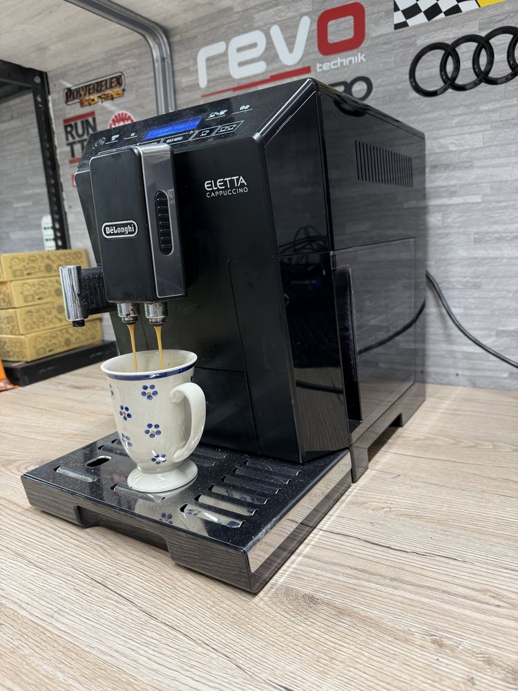Кавоварка Delonghi eletta cappucino Ecam44.660.B